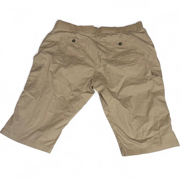 Lee Women’s brand new with tags Tan Cargo Shorts 20W - Picture 6 of 6
